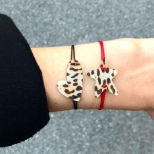 Alternative view of braccialetto CUORE: animalier - filo rosso