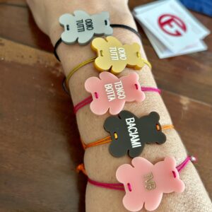 braccialetto ORSETTO: "TVB" rosa - filo fucsia