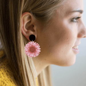 Alternative view of orecchini FIORI: Petunia grandi