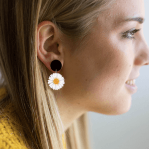 Alternative view of orecchini FIORI: Margherite piccoli