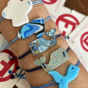 braccialetto CUORE: onde blu - filo azzurro chiaro