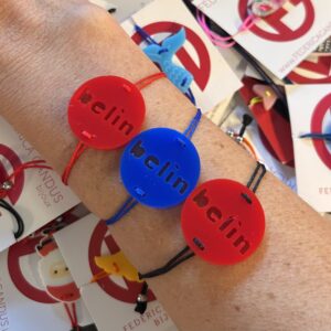 braccialetto BELIN: rosso - filo nero