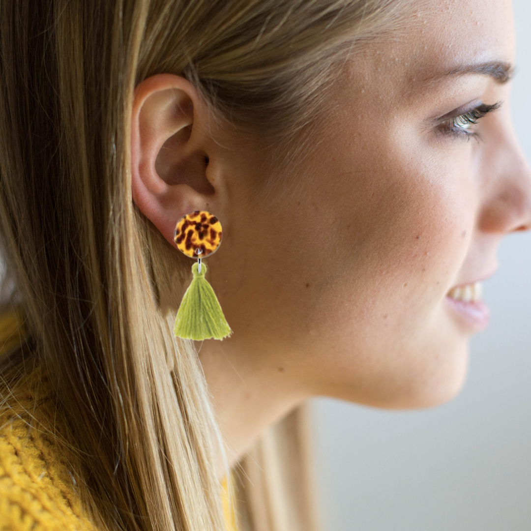orecchini NAPPINA: leopartato marrone + nappina verde prato - immagine 2